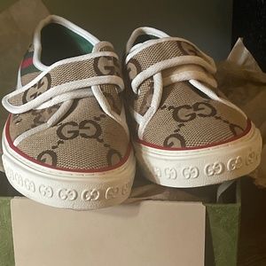 Gucci tennis shoes